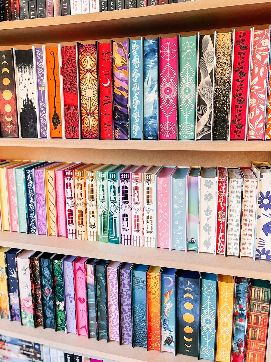 I always forget I have a #BookTwitter account - is anyone still here? Have a picture of my shelves if you are! #bookshleves #booktwt
