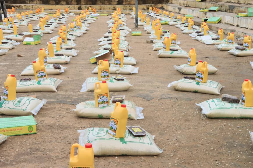 nasirarush's tweet image. Isniin 13ka November 2023 

Iskutashi Bulsho. 

Shaqaalaha Wasaaradaha Dowlad Gobeleedka #Koonfur #Galbeed #Soomaaliya iyo maamulka Degmada #Baydhabo oo is kaashaday ayaa aruuriyey lacag lagu gaday raashin. 

Waxey ku guuleysteen iney 300 (saddax boqol) oo qoys gaarsiiyey raashin