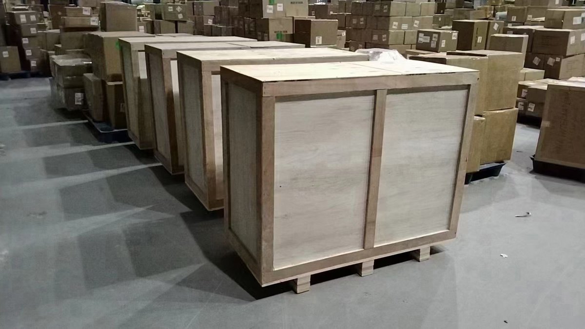 你好呀！我是江瑟物流海运货代！我们专注于以最大的谨慎和效率运输各种货物。无论您需要运输小包裹、大宗货物、大宗商品还是易碎商品。铁矿石、铜（矿石/电解铜）家具，家纺，五金等各种货物运输，我们都有专业的渠道和资源定制方案。 联系我呀： Crystal: 微信电话📞 +86-18027385562