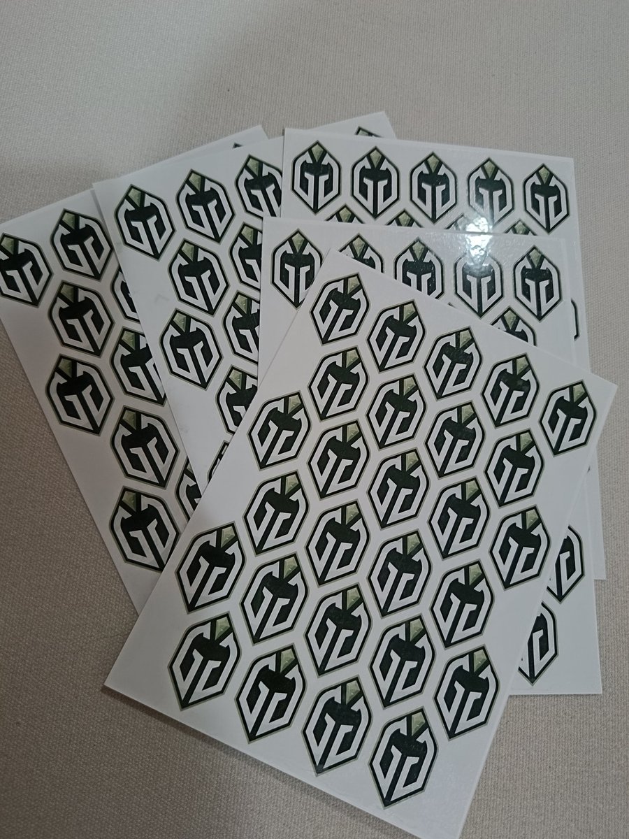 LockdiCEO's tweet photo. Just made them 1day tattoo >_<  prepare for giveaway https://t.co/aHcKxLQdYm