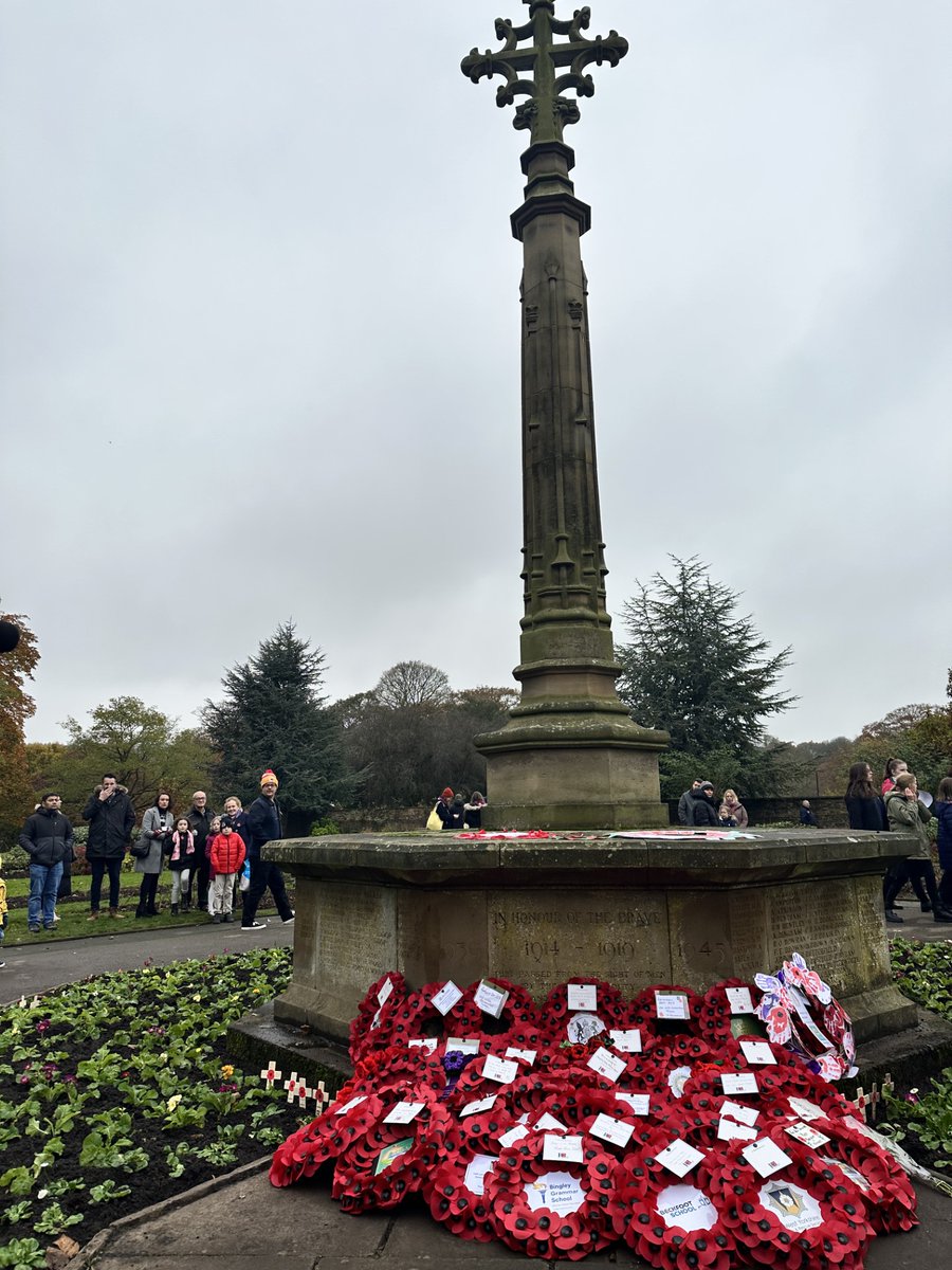 StJosephsBing's tweet photo. Thank you to our Faith Leaders for representing the school during the Bingley Remembrance Parade yesterday... a wonderful way to remember the fallen, those affected by conflict and those that continue to work to keep us safe today. @bcw_cat #lovecareshare https://t.co/NGcRKsU32C