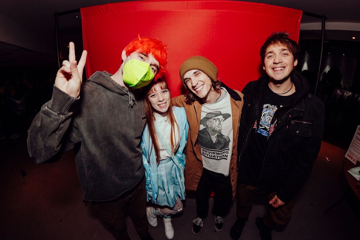smileparx's tweet image. ⠀⠀★☆ i think you saved my life ☆★