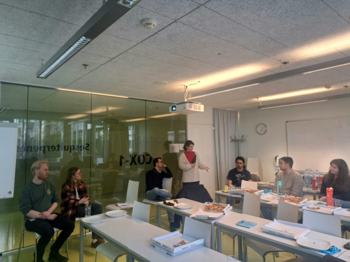 We are back to the student’s lunch &amp; discussion meeting #networking #PhDstudentlife