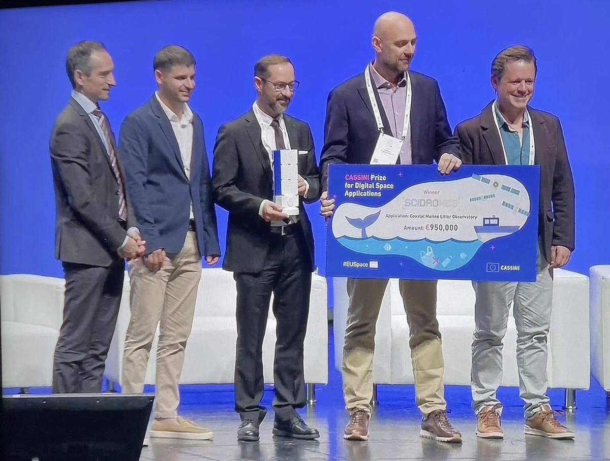 Scidrones UAegean was recognized as one of the winning companies receiving the 🏆 #cassiniEU Maritime Prize. @EU4Space, as part of its research for solutions leveraging #EUSpace technology, awarded this Prize to the best proposals. Info: scidrones.com/cmlo/#marineli… @ktopou