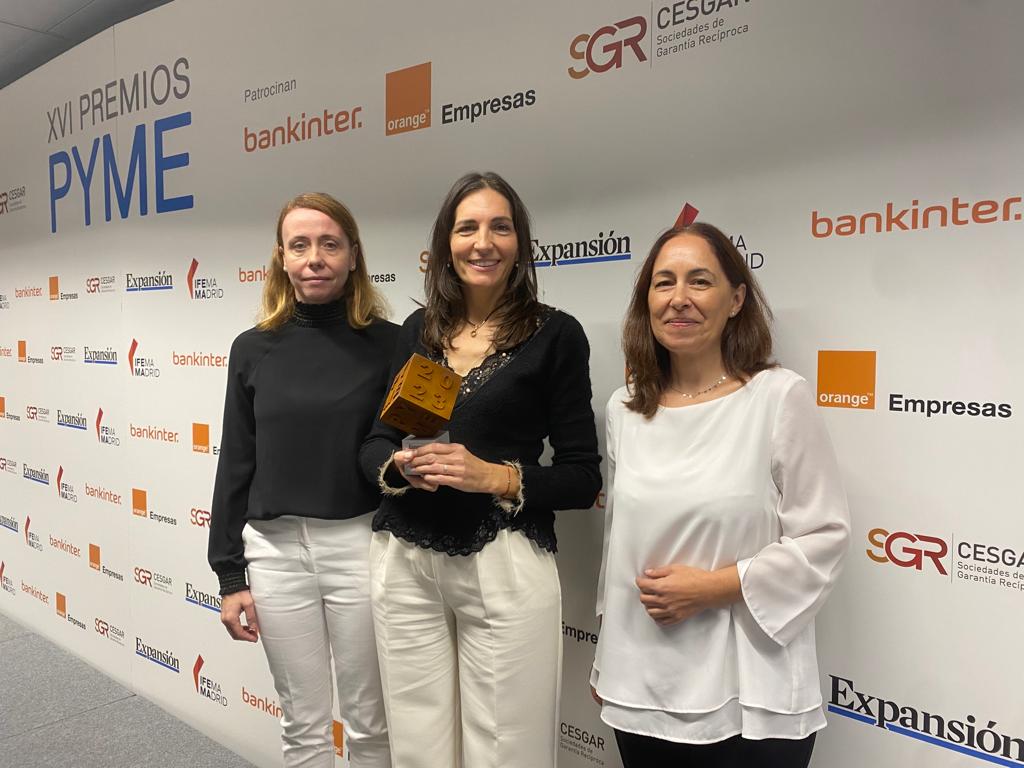 WorkandLife_ESP's tweet photo. ✅YA hemos recogido el Premio Pyme a #RSC de
@expansioncom en @IFEMA! 😉 https://t.co/SwKjIrL0Sn