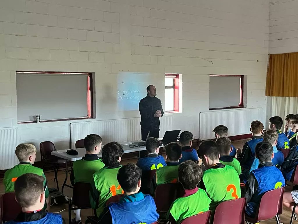 Another busy week for the future footballers of Westmeath. Last Wednesday night, there were open training sessions for both U15 and U16 players, with @StLomansGAAClub hosting the session. Well done to all players!!!! #iarmhiabu #westmeathgaa #maroonandwhitearmy