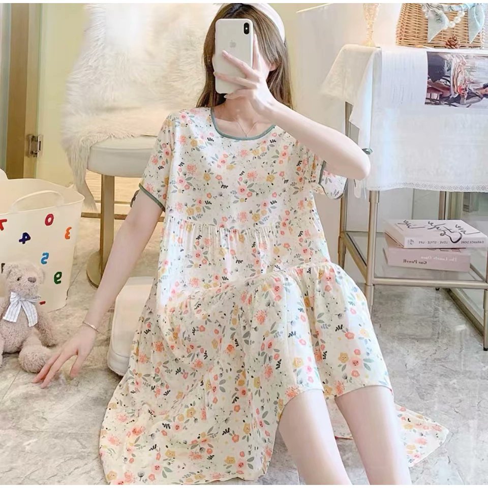 miaaasr's tweet photo. 3. Sebenernya ini model daster yg basic bgt yaa, tp motif nya itu looohhhh jarang nemu daster yg motifnya cantik begini

https://t.co/z7i23vlJ4K https://t.co/YXfT4u445S