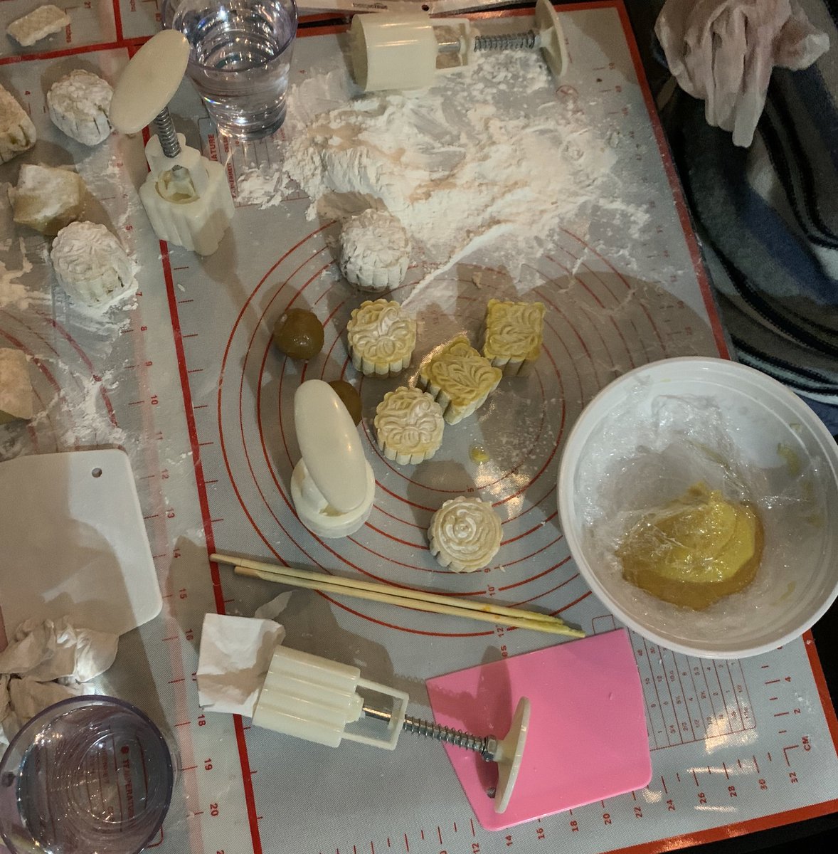 slowfooddc's tweet photo. Had an amazing time learning how to make mooncakes with @chinesemarketDC at @stickyfingersdc last night! 🥮 Keep up with us to find out when our next event is. https://t.co/MfMqUNlpVO