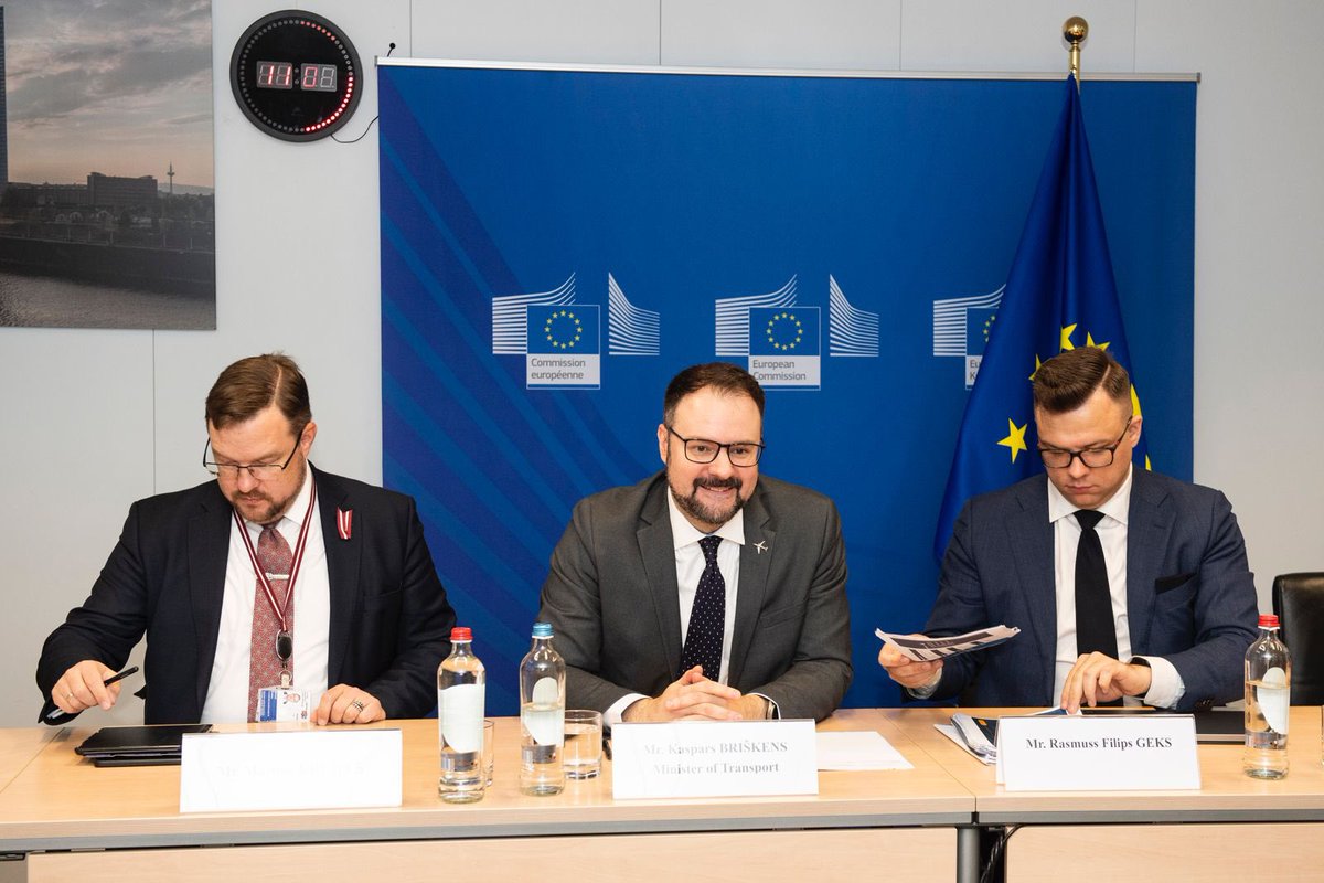 VDombrovskis tweet picture