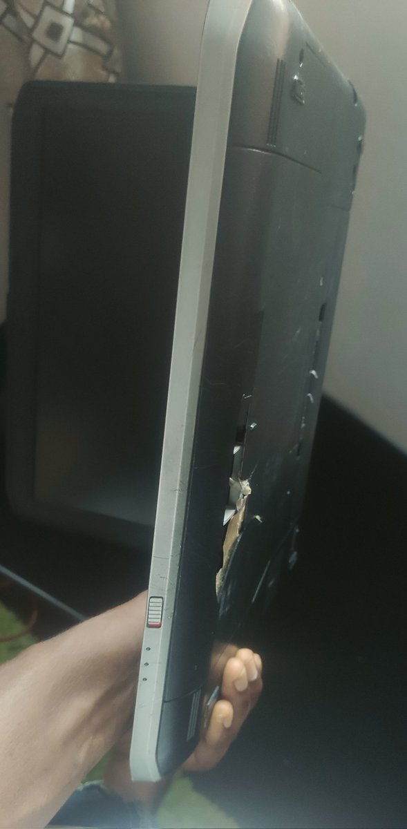 Fretmaster_ftgb's tweet photo. @mrbayoa1 I'm a graphic designer and a music producer but I find it difficult to work with my current system and meet deadlines due to it low storage, slow processor and no battery backup leading to the loss of clients... Getting this system will actually go a long way for me. https://t.co/uV1LLGS9TC