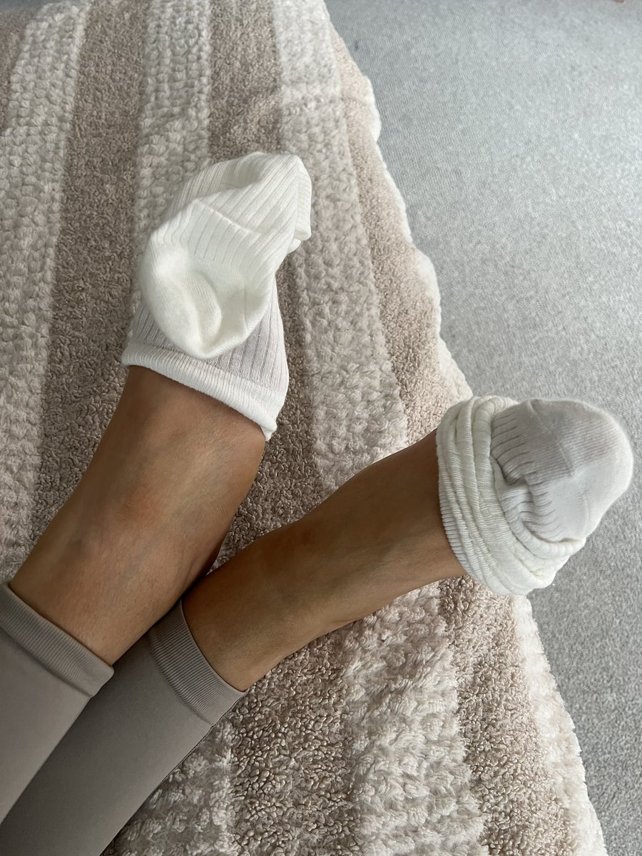 Celinesfeet5's tweet photo. @WomenOfOnlyFans https://t.co/oh4gxjZtGl
🙋🏼‍♀️🙋🏼‍♀️ https://t.co/PNWvzaLnfh