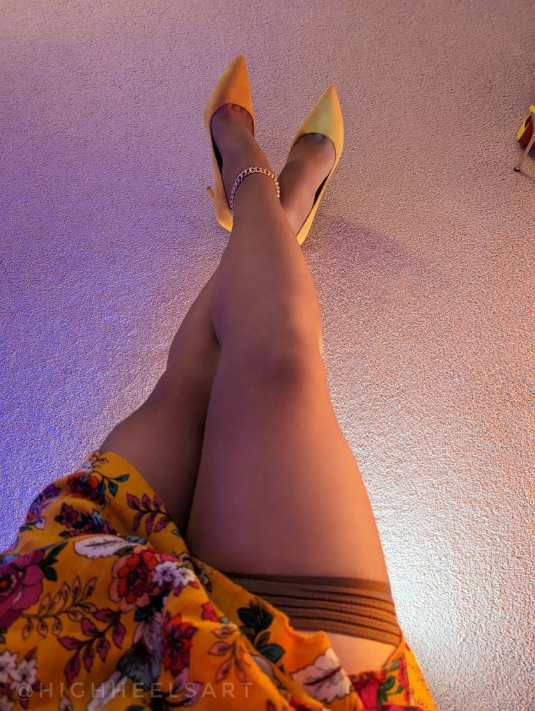 HighHeelsArt's tweet photo. Peaceful
#peaceful #highheels #highheelpumps #heels #anklet #stockingtops #stockingsandheels #talons #tacci #tacones #stilettos #stilettoheels #stilettopumps https://t.co/f0dm3N7IXf