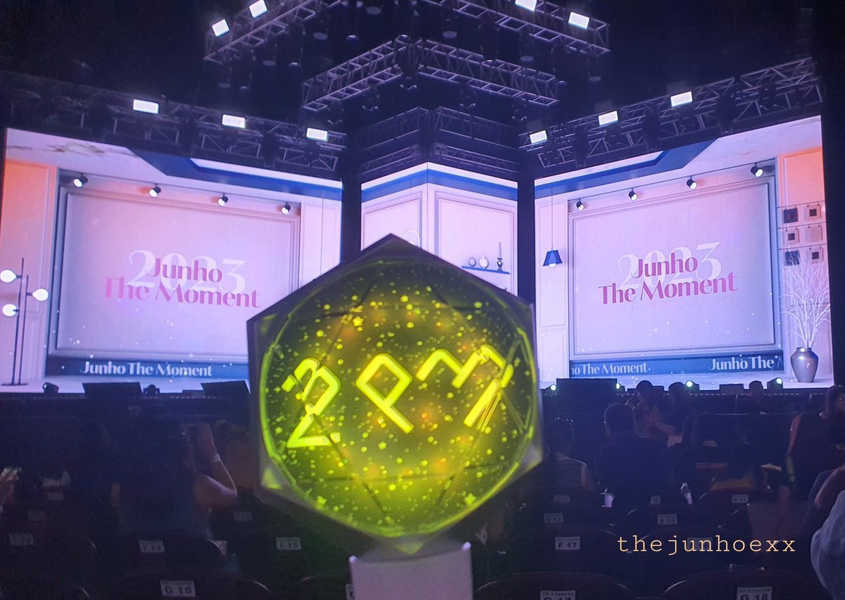 thejunhoexx's tweet photo. 11.11 JTM FM exp was absolutely a core memory for me 🥹 it was so special and memorable because ofc it's the LEE JUNHO and it's the first FM  that i attended ever. The entire show made me so happy that i never wanted it to end. Really one for the books. ✨️💛
#LeeJunHoInManila https://t.co/vAfGVo6w7c