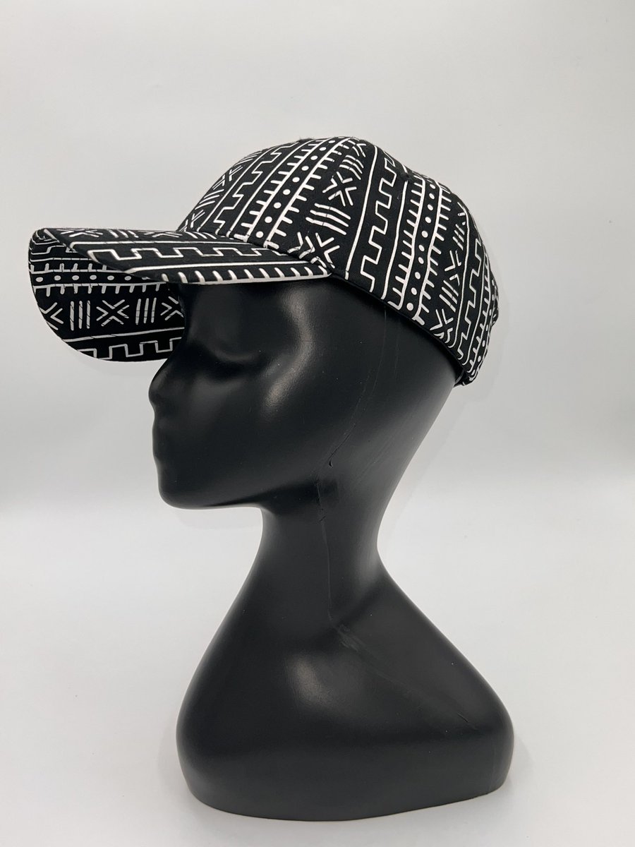 shemadestores's tweet image. You can get all 3 pieces from us: SheMade Baseball caps D800, SheMade Leather bags D1500, SheMade ‘Juju’ Swimwear D1200 #shemade #gambiantiktok #handmadecraft #swimwear