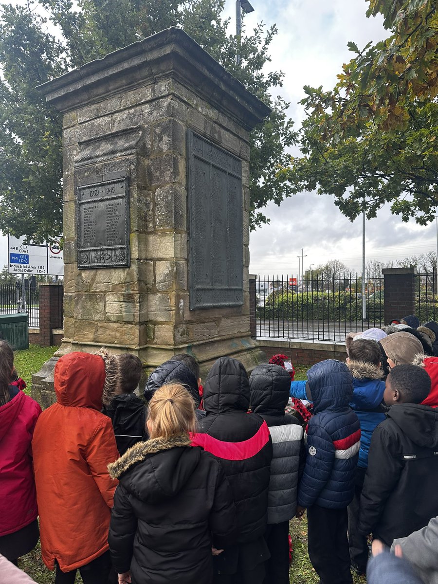 Miss Thomas tweet media