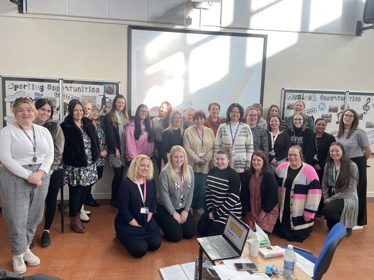 Teaching every child to read. Excellent <a href="/RuthMiskinEdu/">Ruth Miskin Training</a> Fast Track tutoring training with Anne-Marie Collins and a wonderful bunch of Reading Leaders and tutors. @astreacademytrust <a href="/JoLeishman/">Jo Leishman</a> <a href="/AsmaMaqsoodShah/">Asma Maqsood-Shah FCCT</a> @RowenaHackwood