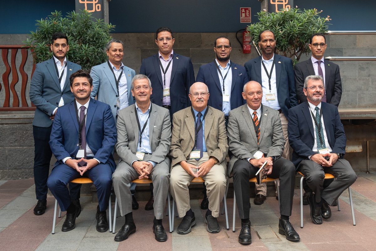 IBC_Spain's tweet photo. IBC Spain organizó la primera misión inversa del Consejo Empresarial España-África, uniendo a empresas canarias y mauritanas en una jornada de reuniones B2B. Además, visitamos el Puerto de Las Palmas, fortaleciendo las sinergias con una mirada al futuro. 💼🌍#EspañaÁfrica https://t.co/Z7wu9py7YE