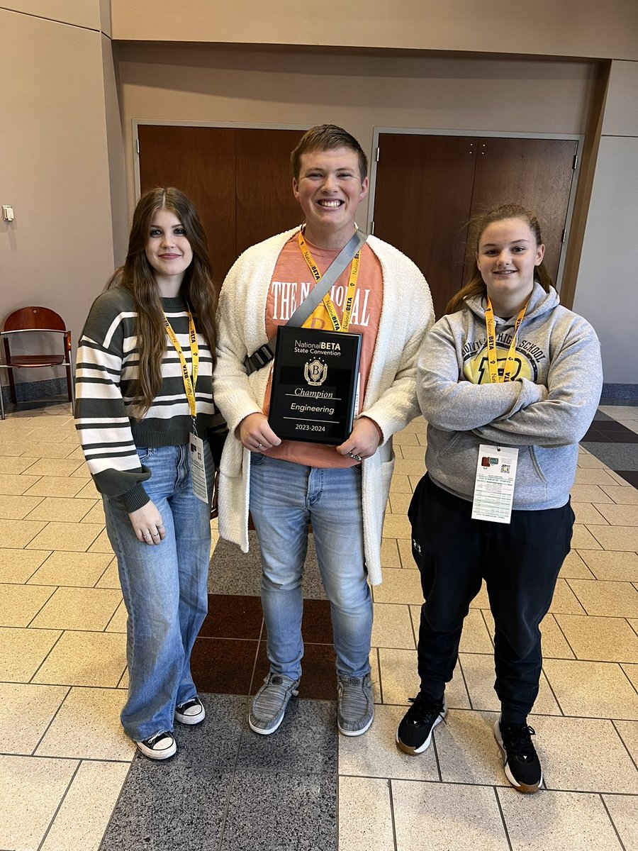 This weekend we had four first place finishers!
•Katie Byrns - Beta Spelling Bee
•Abby Lance - Biomedical
•C. Frielinghausen, K. Byrns, and D. Wesselman - Engineering
•Jenna Hubbs - Creative Writing