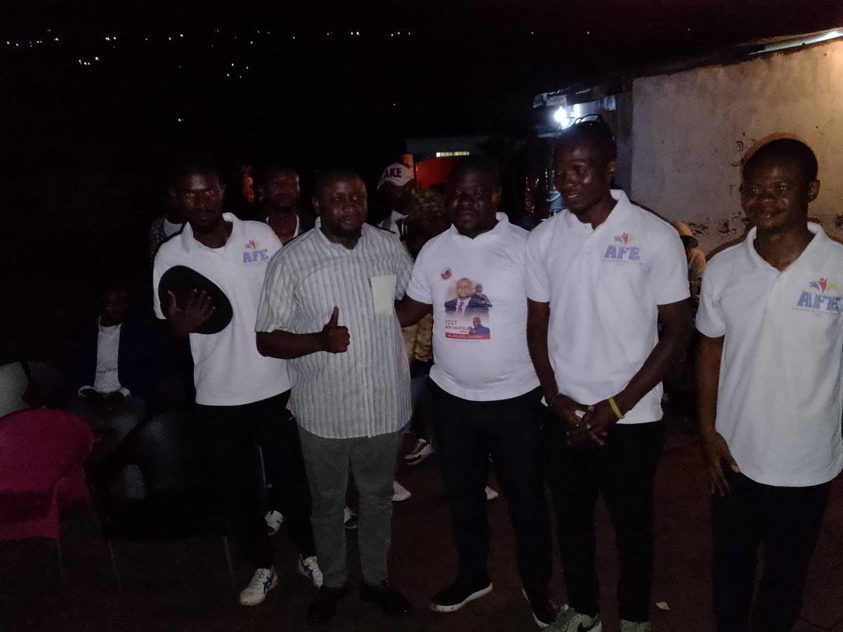 FEsunge's tweet photo. Candidat valable de Mont -ngafula
Maître Michael djembé okito.
Fils digne de vpm Vital kamerhe #Billy kambale  président ai # SG 5 étoiles.
La base de FISTON ESUNGE à Mont-ngafula vous soutien à 💯

Objectif 150 députés. https://t.co/sNwPQzQeXN