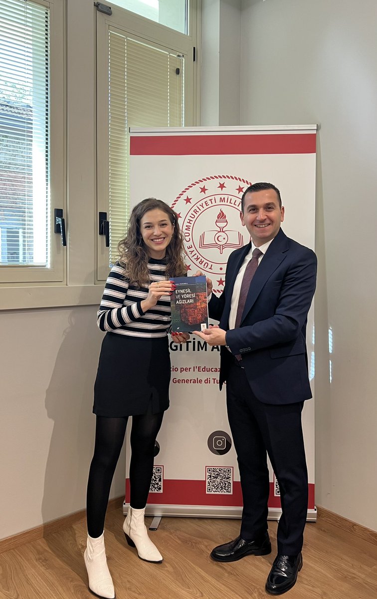 Türk Dili üzerine çalışmalar yapan ve bir kitabı bulunan Giresun Üniversitesi doktora öğrencisi Kübra YAZICIOĞLU, Ataşeliğimizi ziyaret etti.Türkçe üzerine yapılabilecek yeni projeleri değerlendirdiğimiz ziyaret için kendisine teşekkür ediyoruz.

<a href="/tcmeb/">Millî Eğitim Bakanlığı</a> <a href="/mebabdigm/">T.C. MEB AB ve Dış İlişkiler Genel Müdürlüğü</a> @meb_yyegm
