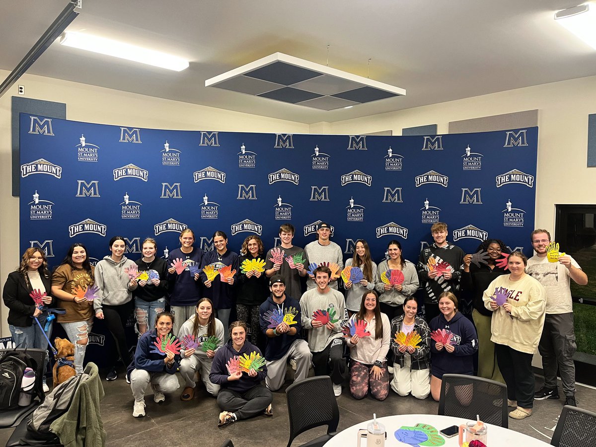Mount SAAC showing our support for Civic Engagement Day and showing off our Thankful Turkeys to show support for the Mount and what we are thankful for! Giving back to the community is important because we want to show our support to the people who make Mount Athletics happen.