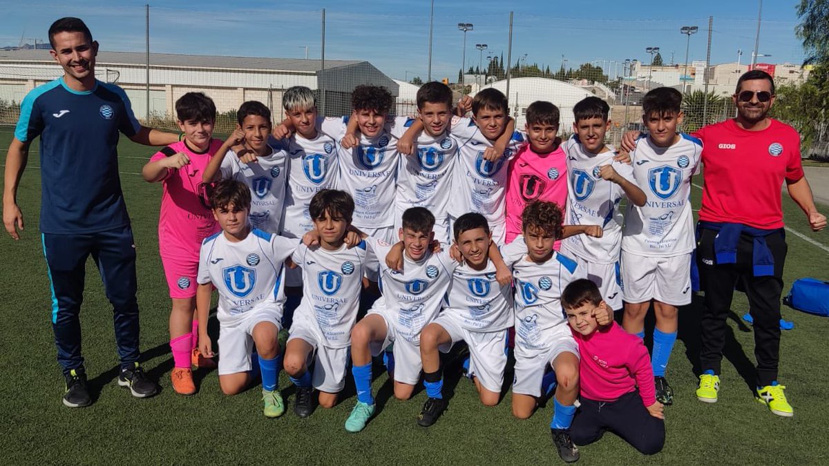 𝐑𝐄𝐒𝐔𝐋𝐓𝐀𝐃𝐎𝐒 ⚽️|

#AlevínAutonómicaSM 5-1 Ranero CF

El cuadro dirigido por Ojeda continúa invicto, y con esta victoria ocupa la primera plaza de la clasificación.

¡Gran trabajo equipo!

🎯 Hugo, Roberto, José Enrique, Javi, Salva

#ElSueñoEmpiezaContigo💙
