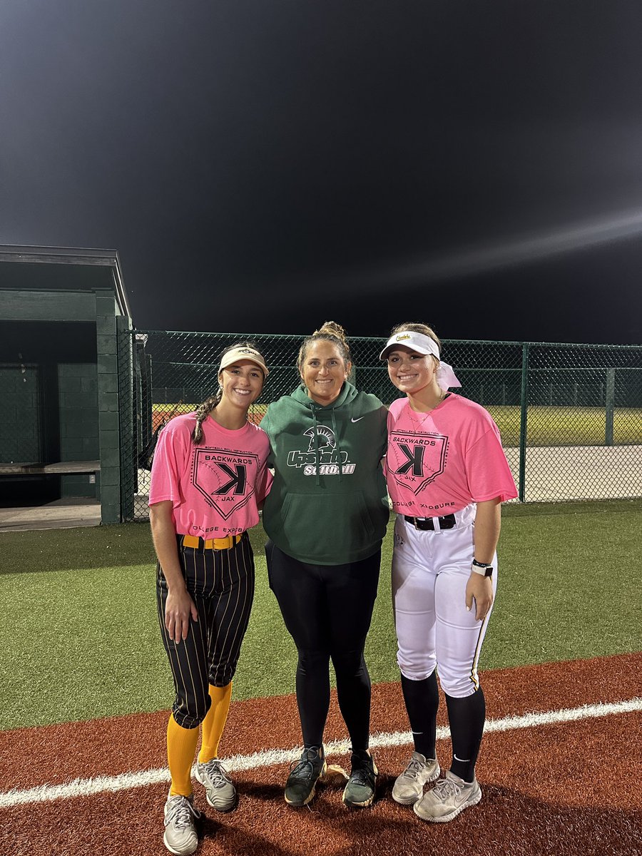 abby del preto (@adelpret12) on Twitter photo Thank you Backwards K for such an amazing camp and thank you coaches for spending so much time with us tonight!! I canāt wait to see more of them in the future! <a href="/GeorgiaStateU/">Georgia State University</a> <a href="/CoachAlexandraP/">Alexandra Preston</a> <a href="/FAUSoftball/">Florida Atlantic Softball</a> <a href="/FloridaTechSB/">Florida Tech Softball</a> <a href="/UpstateSoftball/">USC Upstate Softball</a> <a href="/Coach_TMeds/">Tonya Medders</a> <a href="/_DEZ_0/">Dezarae</a> <a href="/twin2_xiary96/">xiary</a> Thank you Backwards K for such an amazing camp and thank you coaches for spending so much time with us tonight!! I canāt wait to see more of them in the future! <a href="/GeorgiaStateU/">Georgia State University</a> <a href="/CoachAlexandraP/">Alexandra Preston</a> <a href="/FAUSoftball/">Florida Atlantic Softball</a> <a href="/FloridaTechSB/">Florida Tech Softball</a> <a href="/UpstateSoftball/">USC Upstate Softball</a> <a href="/Coach_TMeds/">Tonya Medders</a> <a href="/_DEZ_0/">Dezarae</a> <a href="/twin2_xiary96/">xiary</a>