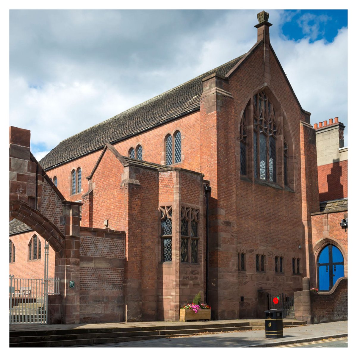 seven architecture tweet media