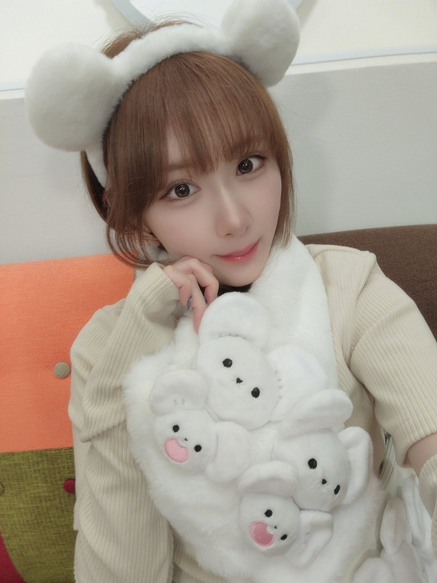 今ポケモンセンターで売ってるイッカネズミのマフラーかわいいよ🐭