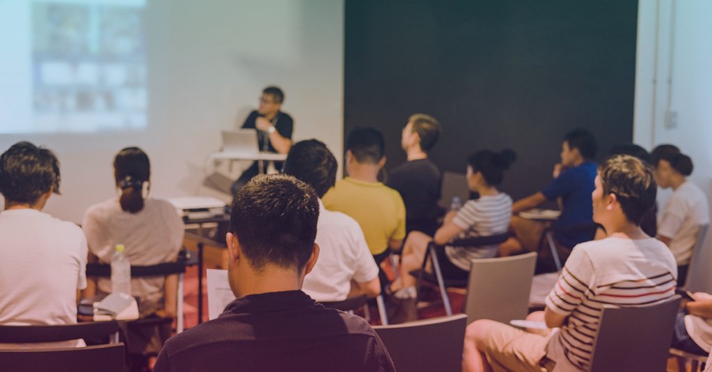 xiatech's tweet photo. AI is a hot topic right now, and making sure you stay ahead of the curve is important for compeitive advantage. But where do you start to implement it in your organisation, and what are the best use cases for applying machine learning?

https://t.co/hQevWI6ZC5 https://t.co/5Gon3Um65A