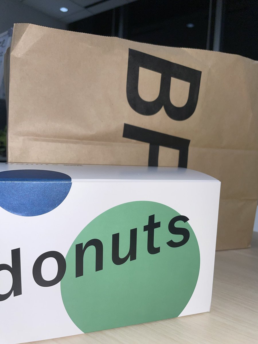 Hikari_2xFE's tweet photo. こんなに美味しいドーナツは初めて!
みんな食べたことある??
#BPCdonuts #Singapore https://t.co/gP7rXnTfDE