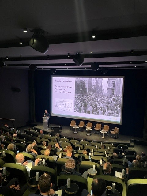 Estates_Gazette's tweet image. Jeremy Myerson, director at @WORKTECHAcademy, speaks at the #CEOSummit on emerging workplace trends and   the concept of the outdated office. #CEOSummit