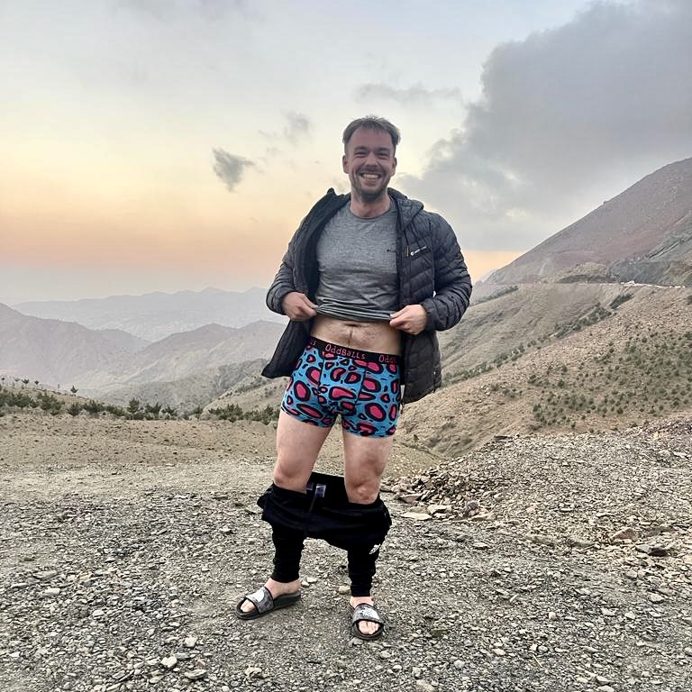 myoddballs's tweet photo. 🚨 ODDBALLS ON TOUR: Feel-good story alert! 👇

A HUGE shoutout to @Dale_W_Shaw - OddBalls' partnership manager - for completing a GRUELLING trek in the Saraha Desert  - all in his OddBalls! 🙌

Dale and his team walked 30 miles in 35º+ temperatures in southern Morocco... https://t.co/bSbFEv8t7c