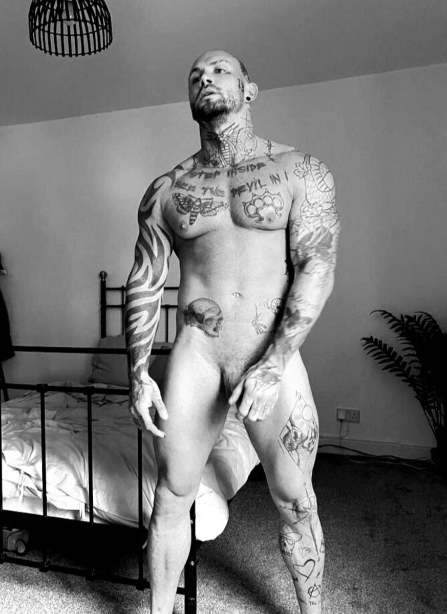cartwright97945's tweet photo. Come see the rest ⚫️⚫️⚫️
https://t.co/bpCDCb1xYF
#onlyfans #model #malemodel #modelling #fashion #photography #photo #subscribe #LinkInBio https://t.co/P7pYaTDwge