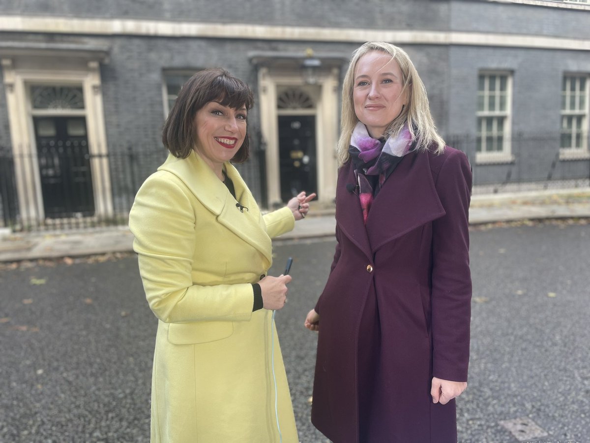 SophyRidgeSky's tweet photo. Reshuffle in full swing… join me &amp; @BethRigby keeping a constant eye on the No10 door… https://t.co/01oKm59A2n