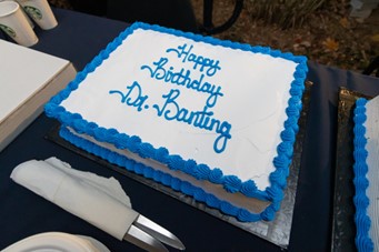 Nov. 14 is #WorldDiabetesDay. DYK it’s also Sir Frederick’s birthday? Celebrate with us tomorrow at 6pm. Brick reveal, "Diabetes Ink" opening &amp; blue icing cupcakes!
#BantingHouse #birthplaceofinsulin #diabetes #banting #T1D #T2D #insulin #ldnont #LetEndDiabetes #LetsMakeTime