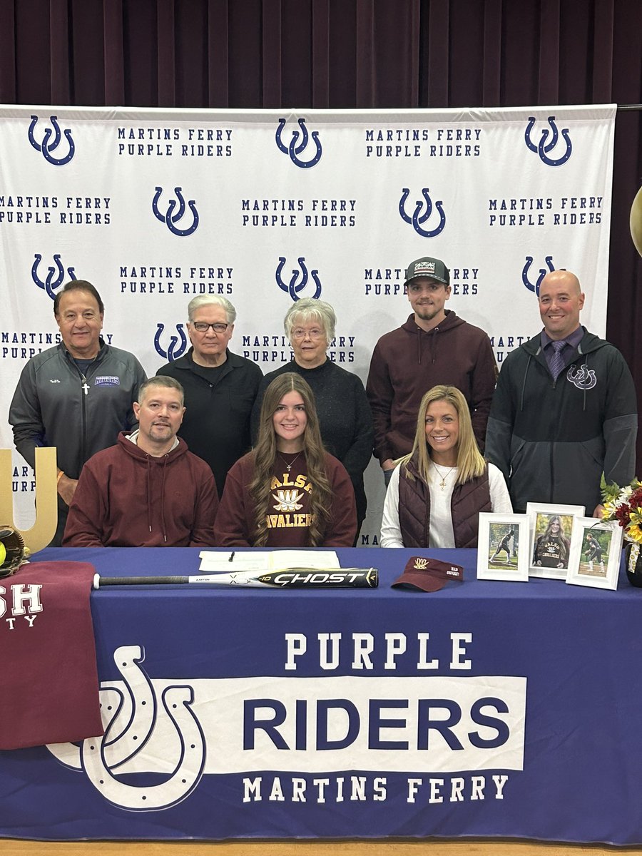 Congratulations to Danielle Lude on signing to continue her academic and softball careers at Walsh University 

#GoRiders