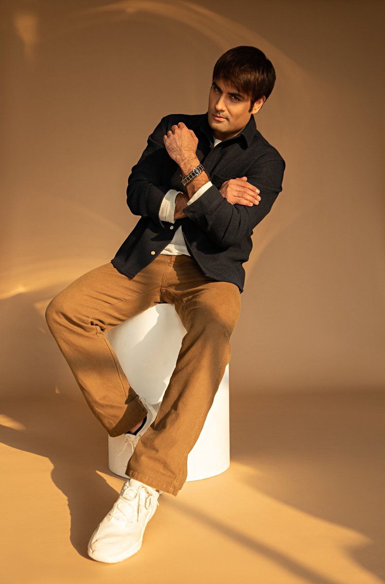 VivianDsena01's tweet photo. Stay Classic,Trends Change 
Every Weekend😎😉!...

#VivianDsena #Photoshoot #Classic #VD #HappyDiwali #VDians https://t.co/YJ4xDVZKtL