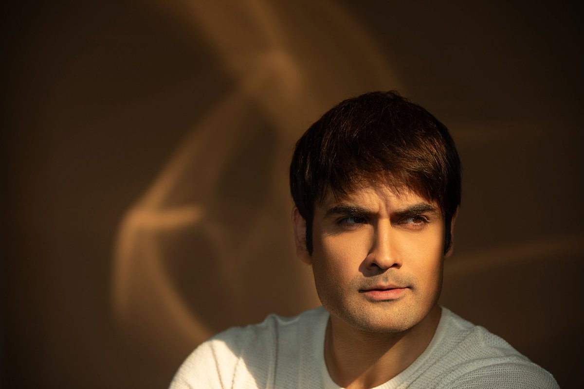 Stay Classic,Trends Change 
Every Weekend😎😉!...

#VivianDsena #Photoshoot #Classic #VD #HappyDiwali #VDians