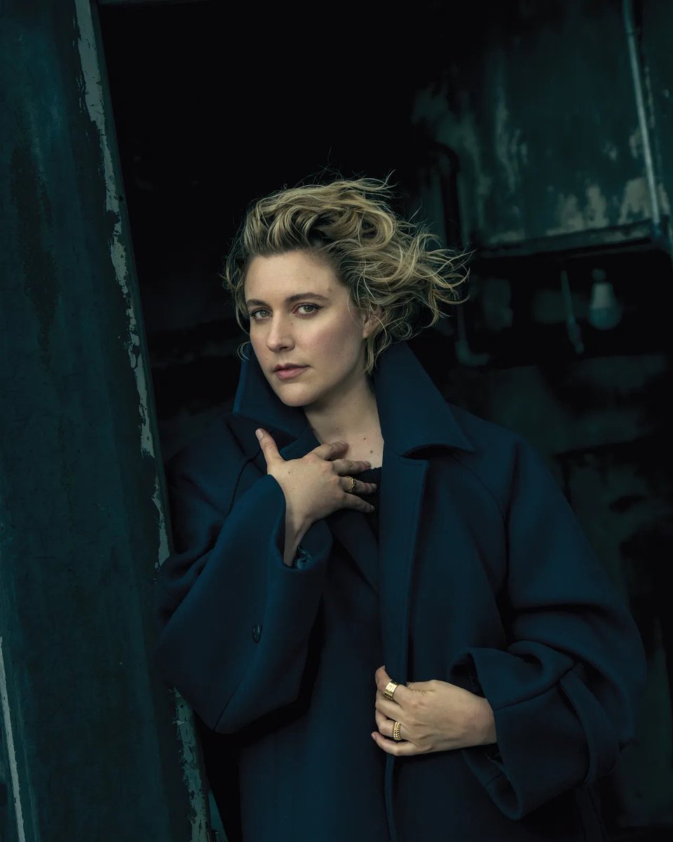 bestofpugh's tweet photo. Greta Gerwig says she hasn’t explored love in her movies yet, but the closest she came to it was in ‘LITTLE WOMEN’

"Romantic love doesn’t quite exist in my movies. The closest I came was with Laurie &amp; Amy, and I felt saved by my actors because I had such nervousness around it" https://t.co/Q6bwnD2Au1