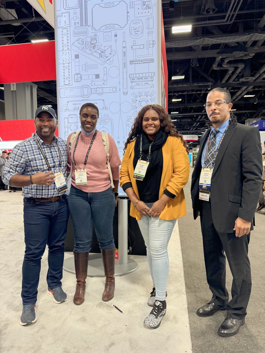 @URNeuroscience @BRAINSbites Having the best time reuniting with all these amazing people at #SfN2023! So grateful to see @HeyDrTay, @DMortonPhD, @RuffinNeuroLab, and @SF_Neurosci. #BlackInNeuro