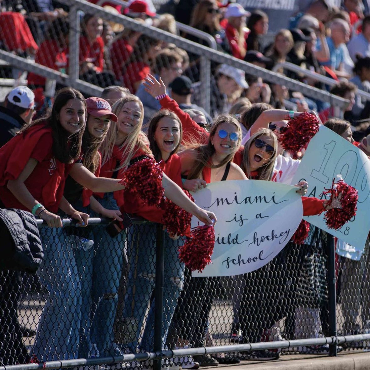 MiamiOH_FH's tweet image. ❤️THANK YOU❤️ to all of our incredible fans this season- especially our families and alumnae! We love you and are incredibly grateful for your support and sacrifices! #LoveandHonor 

#RiseUpRedHawks | #MiamiFieldHockey