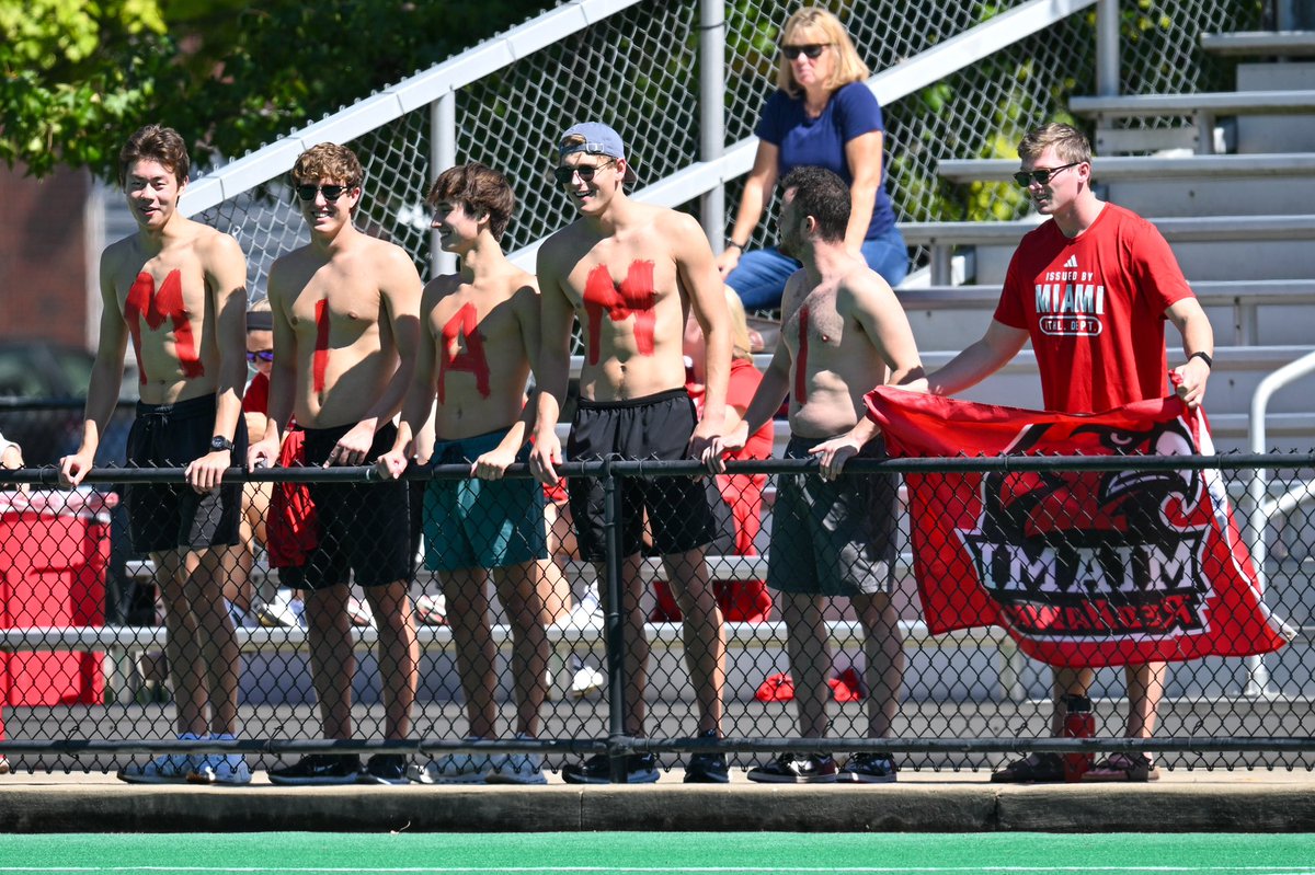 MiamiOH_FH's tweet image. ❤️THANK YOU❤️ to all of our incredible fans this season- especially our families and alumnae! We love you and are incredibly grateful for your support and sacrifices! #LoveandHonor 

#RiseUpRedHawks | #MiamiFieldHockey