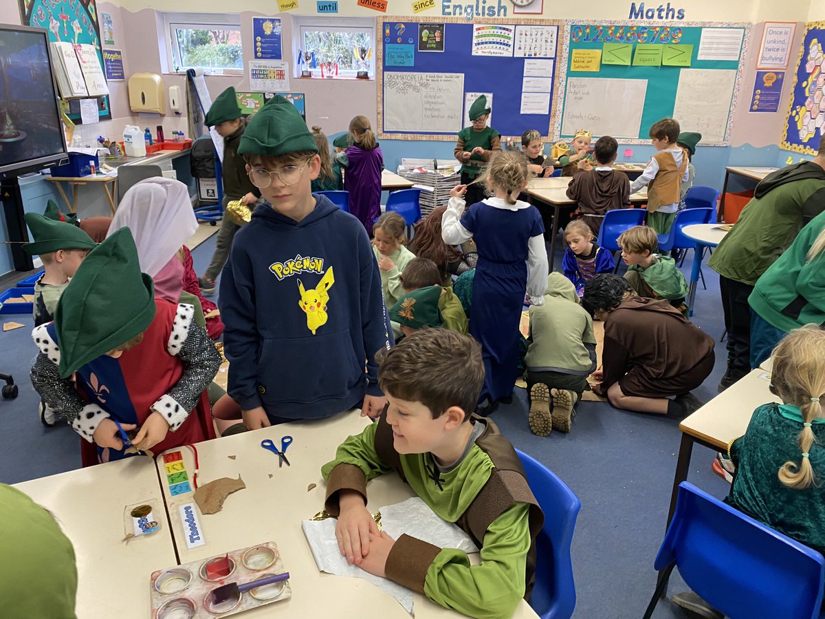 MissWildmanStM's tweet photo. Having a lovely time, tea bing our year 5 buddies how to make gold coins before the panto @StMSchStewkley #robinhoodday #artatstmichaels @Y5StMSch https://t.co/4BAlWXEQNW