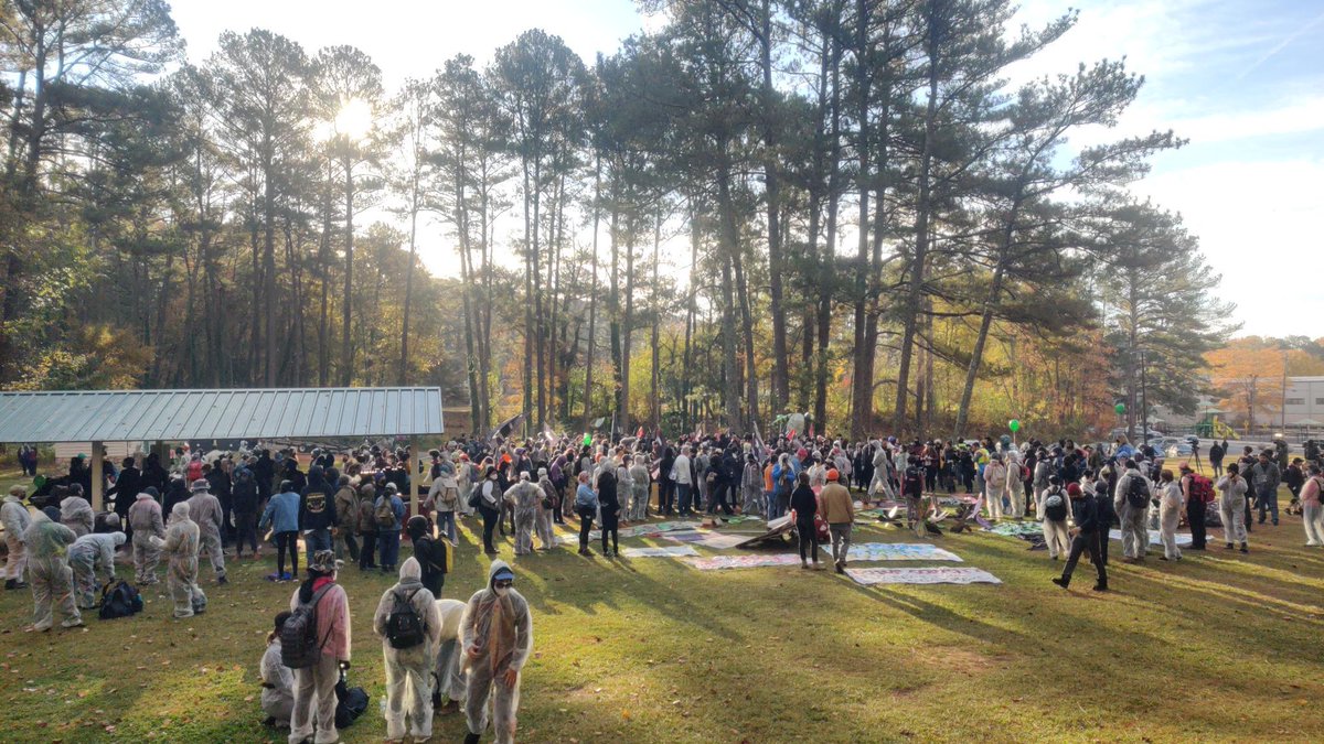 defendATLforest's tweet photo. Hundreds have now gathered in South Atlanta to #BlockCopCity

Follow this account and our thread below for live updates. https://t.co/KOPI6CzxXY