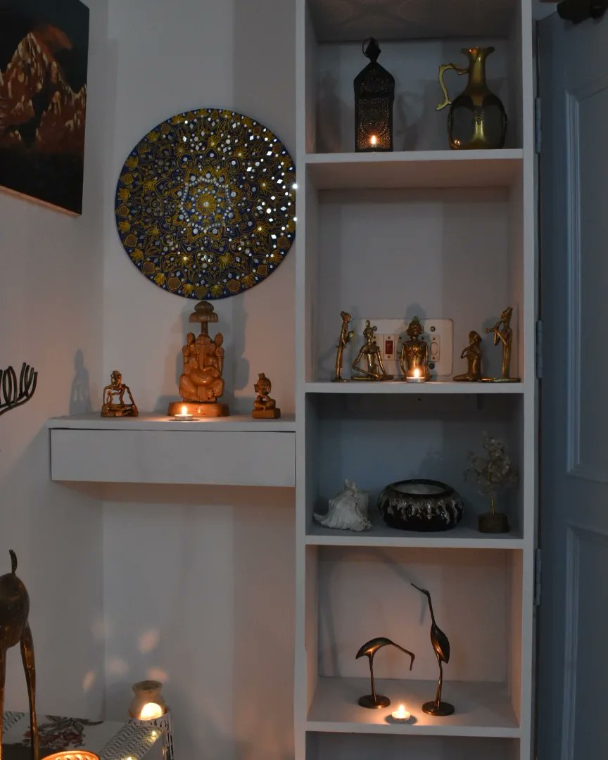 Devenderartist's tweet photo. Interior design by @manjula172  @watercolour_artist_devender @handmadcraft @art https://t.co/fhFI8qu6D1