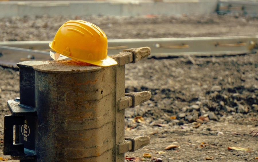 TgrRaiSicilia's tweet image. Mobilitazione degli #edili contro la #strage nei #cantieri. @cgilnazionale, @CislNazionale e @UILofficial per un tavolo permanente su #salute e #sicurezza nei luoghi di #lavoro. 
Nel tg delle 19,35
@TgrRai