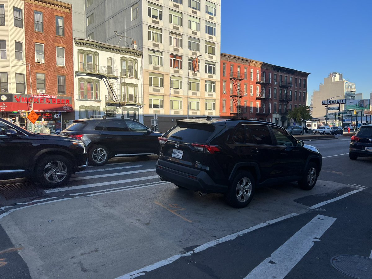 car_hunter_s's tweet photo. The usual @placardabuse from @FDNY . The fine officers from @NYPD78Pct @NYPDnews looked for 2 seconds and walked away. When confronted, they first incorrectly claimed it’s allowed. They then said “We’re going to call them.” That will do nothing. 🤦‍♂️ https://t.co/9zsOmiBn1O https://t.co/X2SHnuhgKY