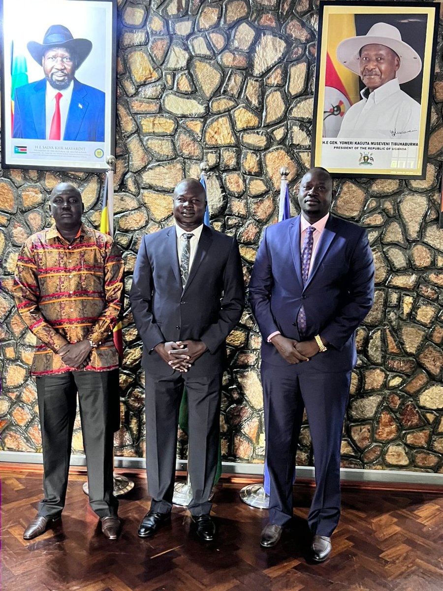 This arvo, I hosted Hon. Undse'try of E. Africa Affairs. Adv. Gideon Beny (R), with me. to the L Brig. Gen Majok Peter, Head of Imm dept SSD Emb Kampala. I congratulated Hon. Gideon for  new appt &amp; good rep at the Regional bloc. #SSOX <a href="/SouthSudanGov/">South Sudan Government</a> <a href="/jumuiya/">East African Community</a>