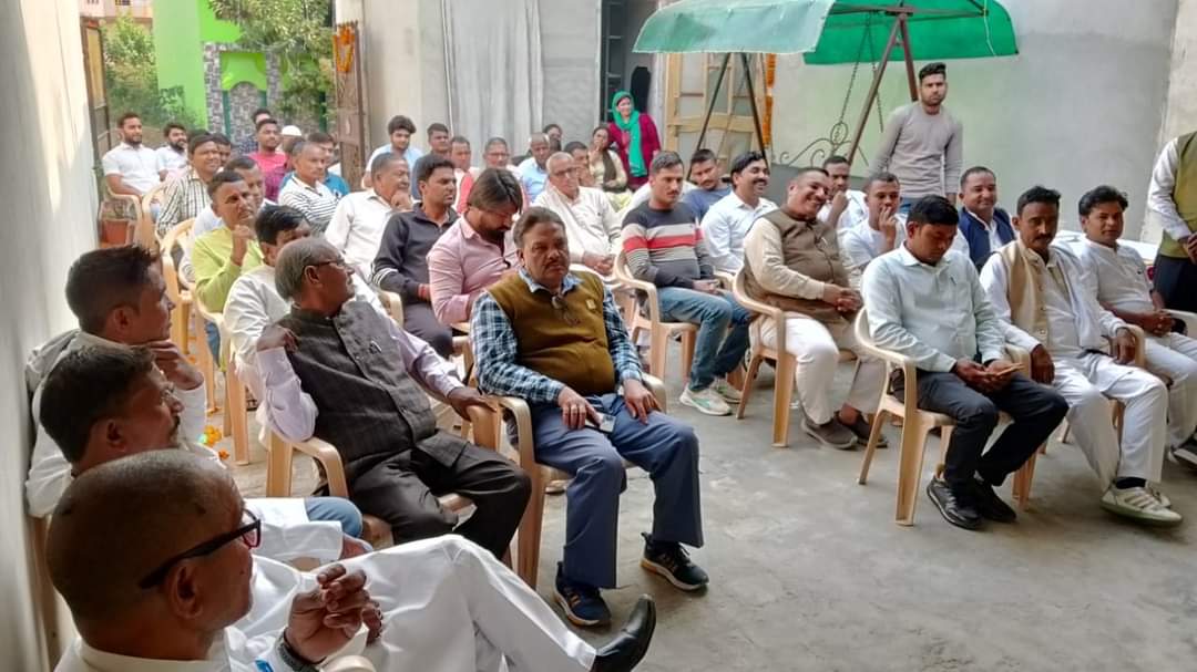 Vikaskashyap4U's tweet image. आज जनपद शामली में संयुक्त भारतीय कश्यप महासभा की राष्ट्रीय अध्यक्ष महिला मोर्चा श्रीमती रेखा चौहान जी एवं राष्ट्रीय महासचिव श्री राजीव कश्यप जी द्वारा आयोजित दीपावली मिलन समारोह मे सुरेश कश्यप व नगर पालिका अध्यक्ष श्री अरविंद सिंघल जी उपस्थित रहे।
#sureshkashyap
#KairanaLoksabha